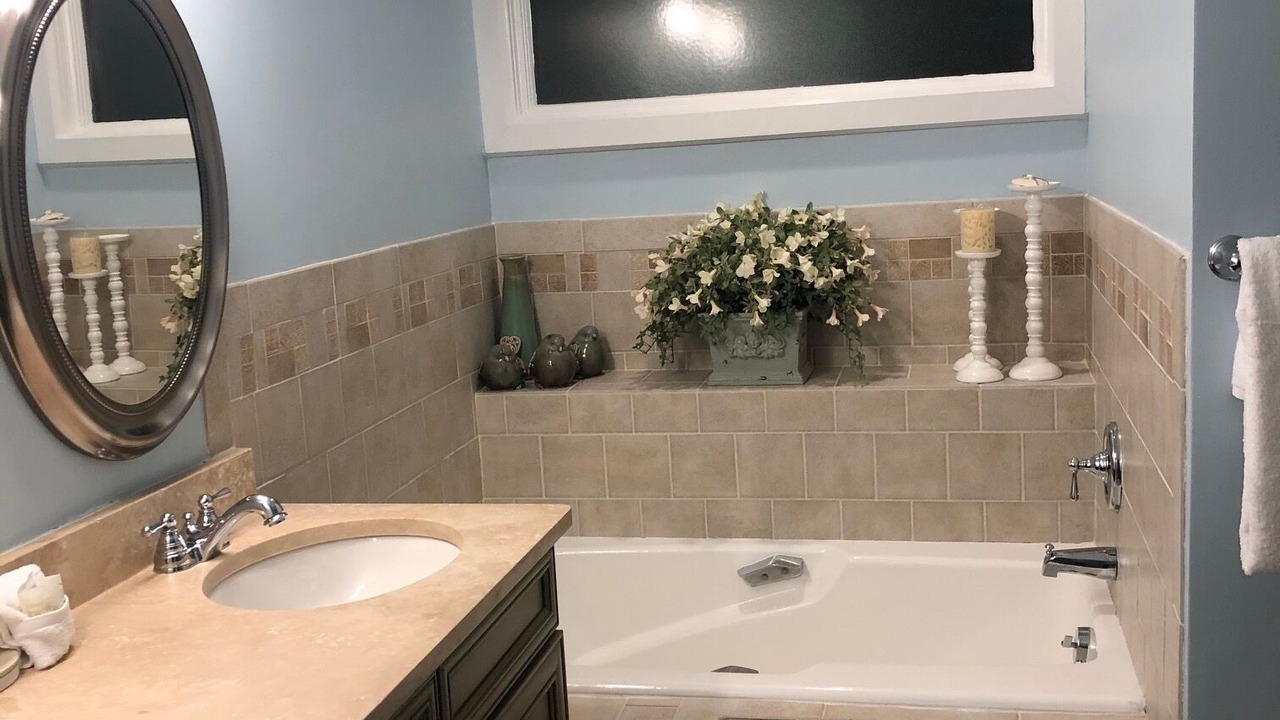 Photo of Bathroom in Vanderhorst Plantation