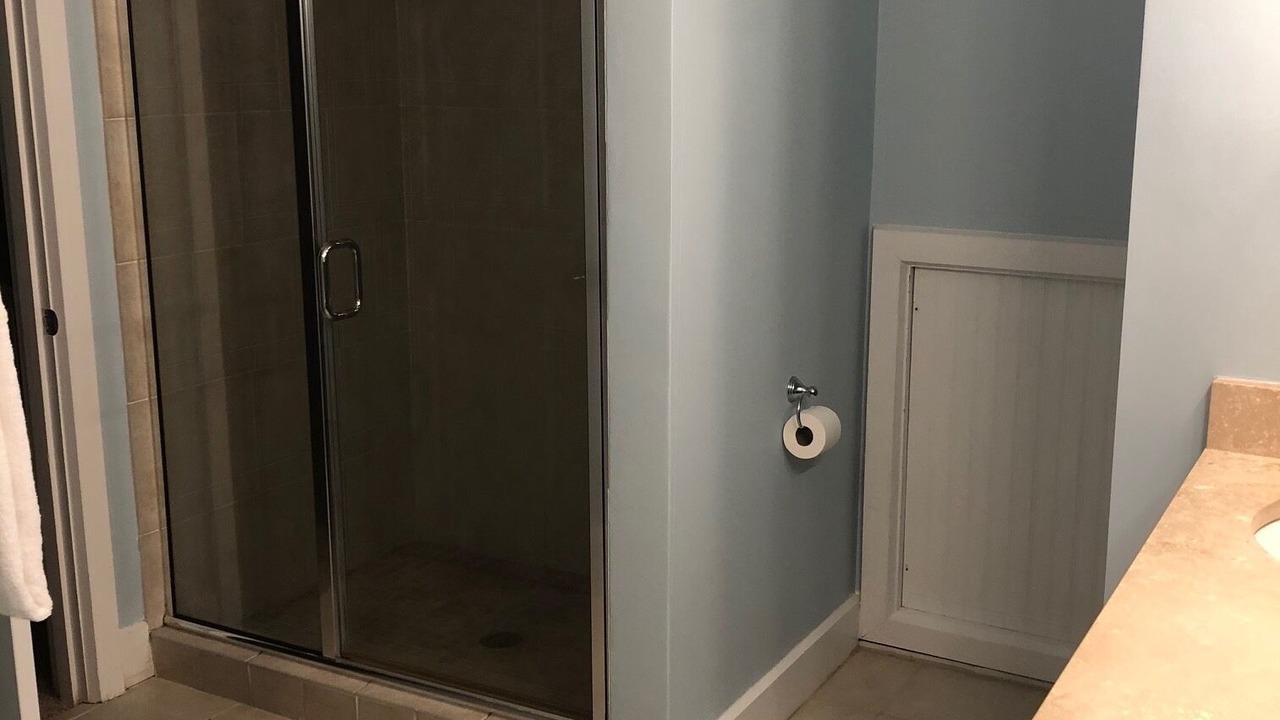 Photo of Bathroom in Vanderhorst Plantation