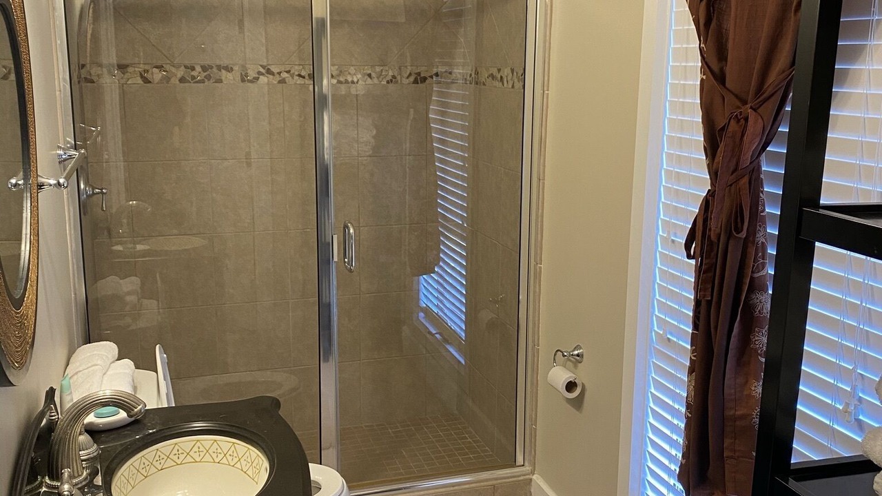 Photo of Bathroom in Vanderhorst Plantation