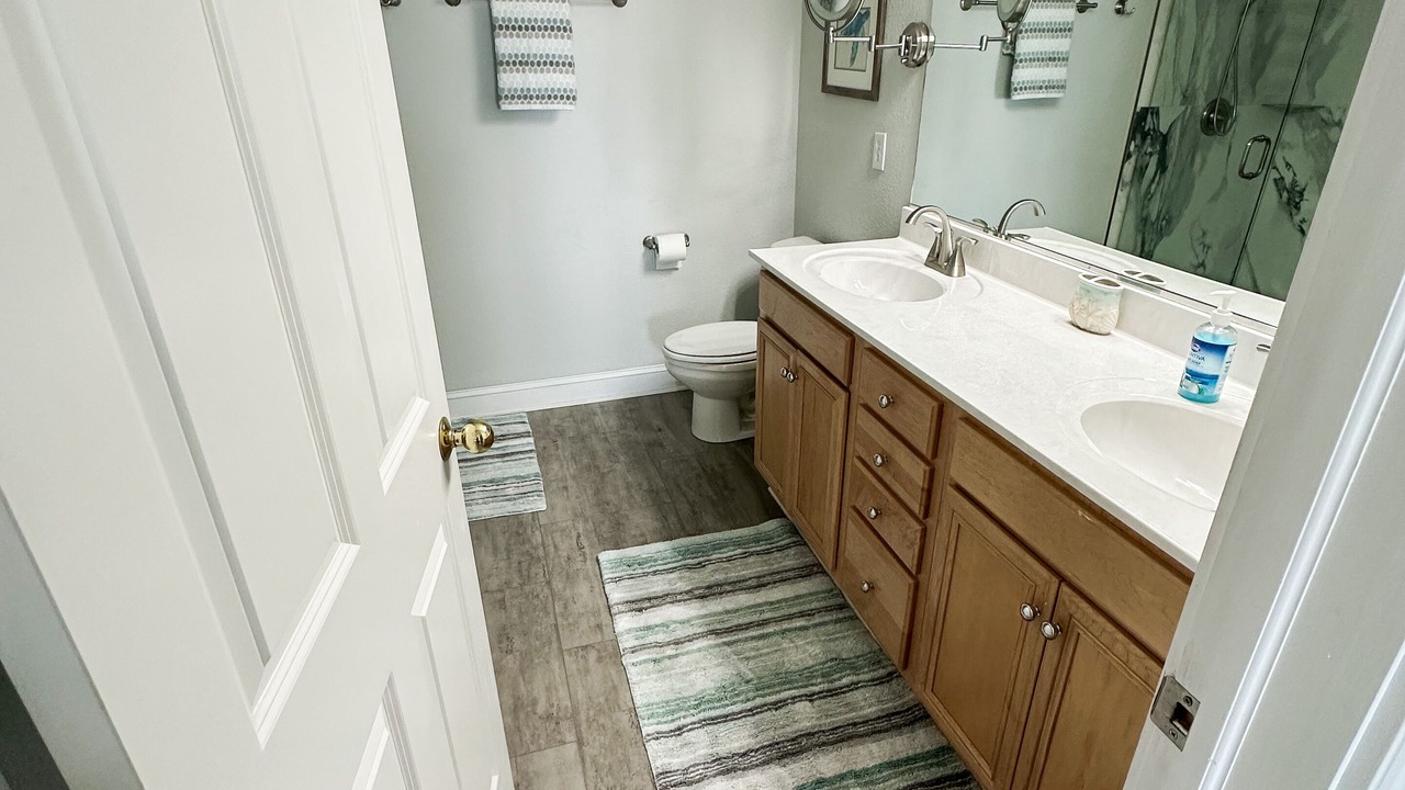 Photo of Bathroom in Manteo