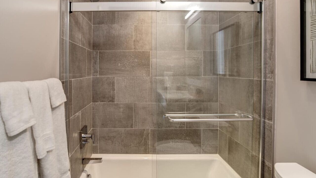 Photo of Bathroom in East End - Valley Street