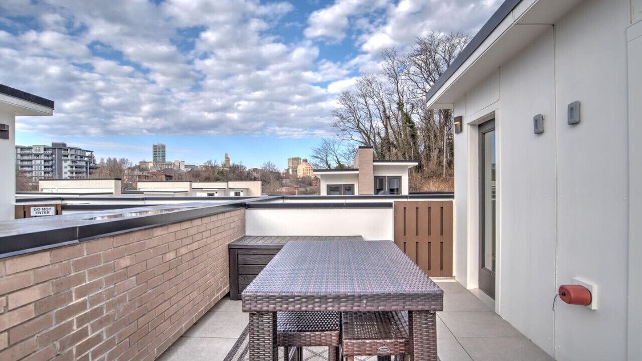 Photo of Outdoor in East End - Valley Street