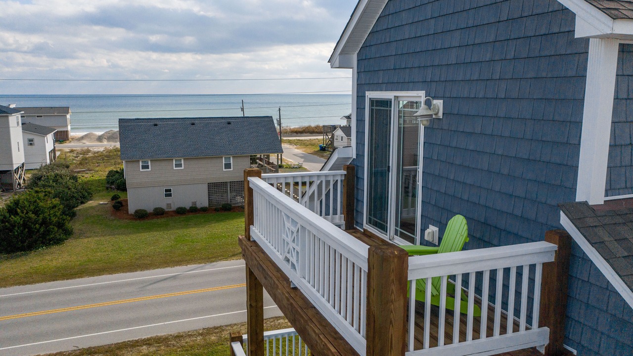 Photo of Patio Balcony in North Topsail Beach