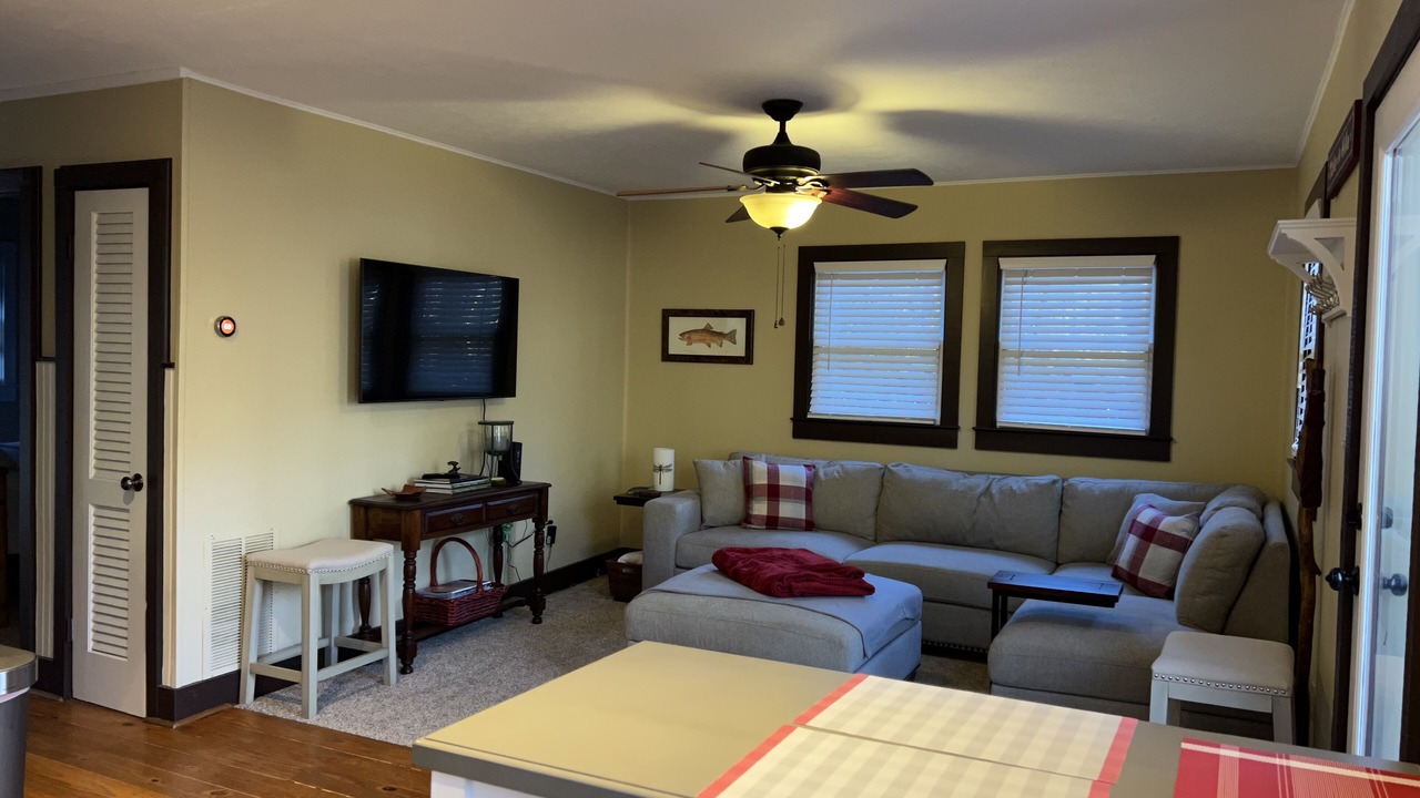 Photo of Livingroom in Cashiers