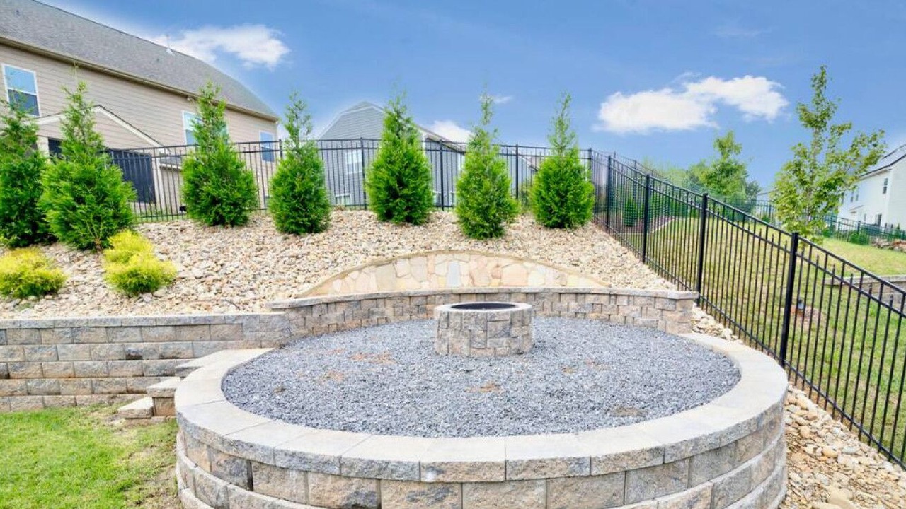 Photo of Outdoor in Dixie - Berryhill