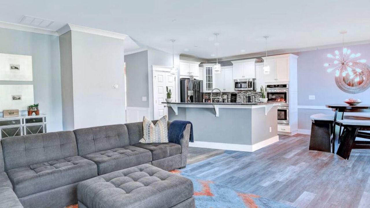 Photo of Livingroom in Dixie - Berryhill
