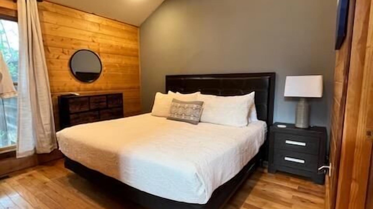 Photo of Bedroom in Bryson City
