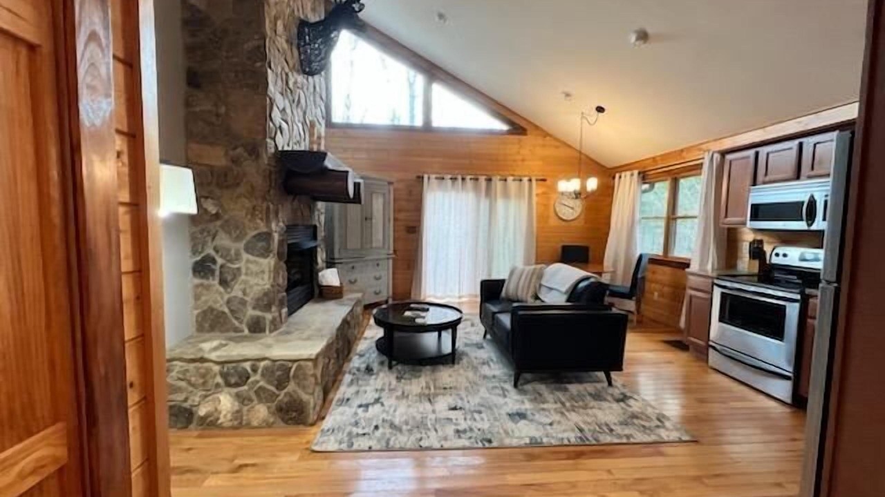 Photo of Livingroom in Bryson City