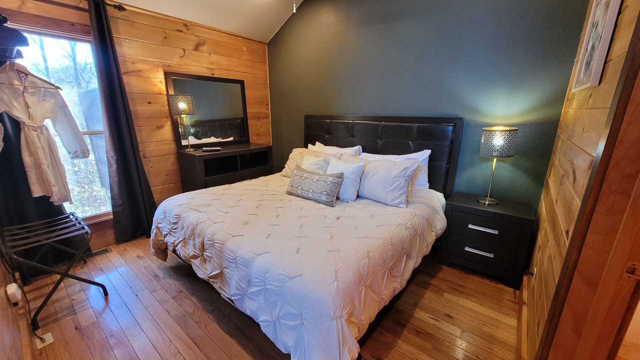 Photo of Bedroom in Bryson City