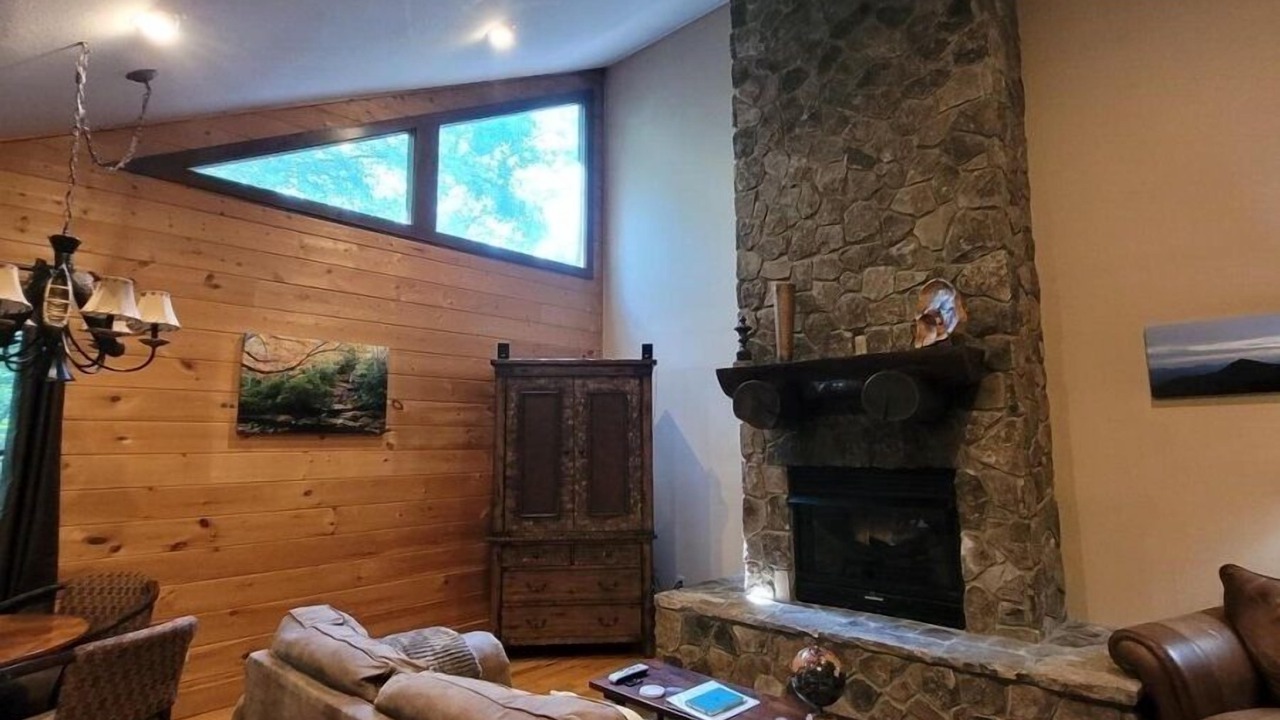 Photo of Livingroom in Bryson City
