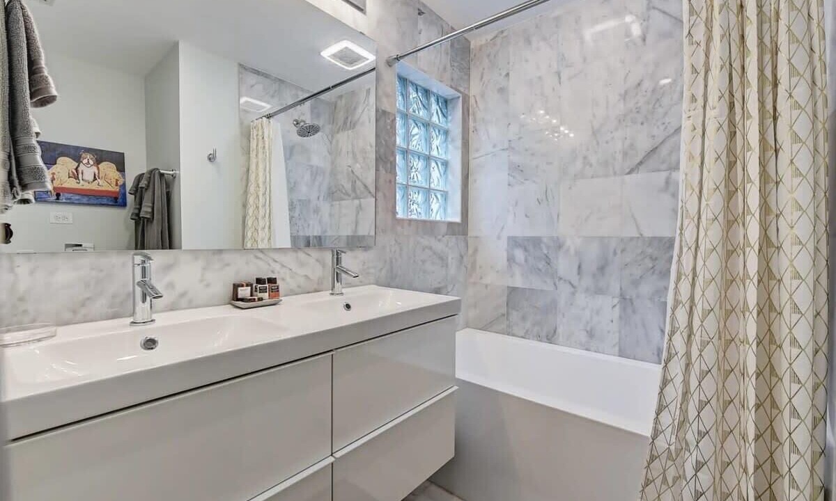 Photo of Bathroom in Cherry
