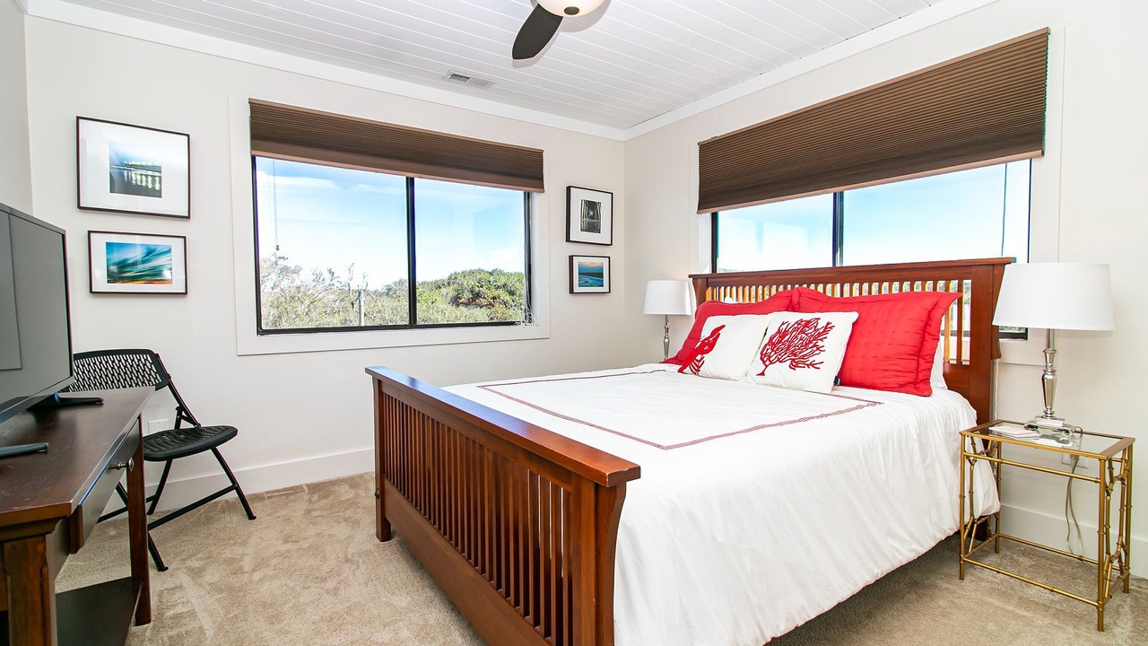 Photo of Bedroom in Caswell Beach