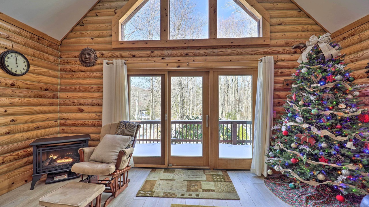 Photo of Livingroom in Charter Hills