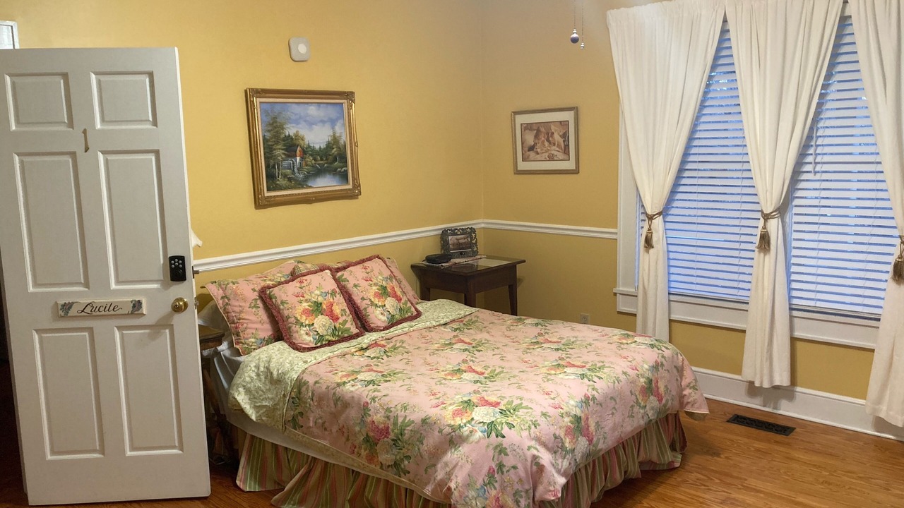 Photo of Bedroom in Waynesville