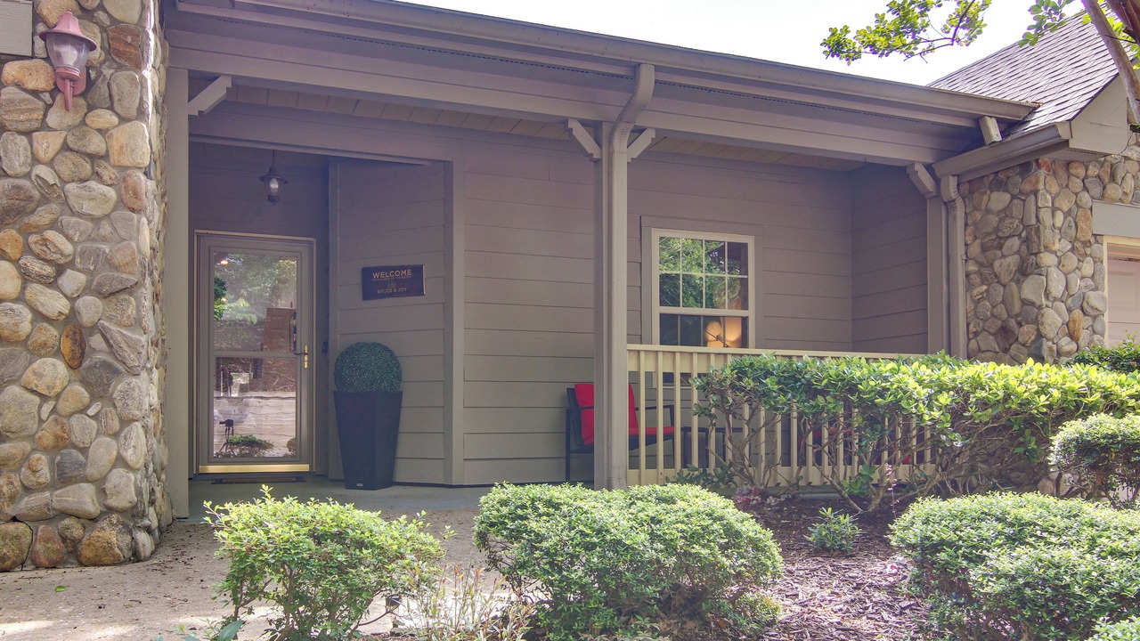 Photo of Patio Balcony in Lake Lure