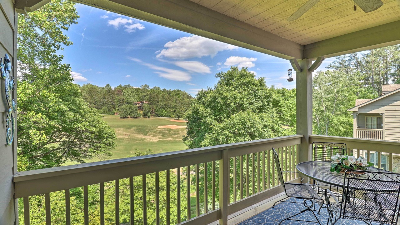 Photo of Patio Balcony in Lake Lure