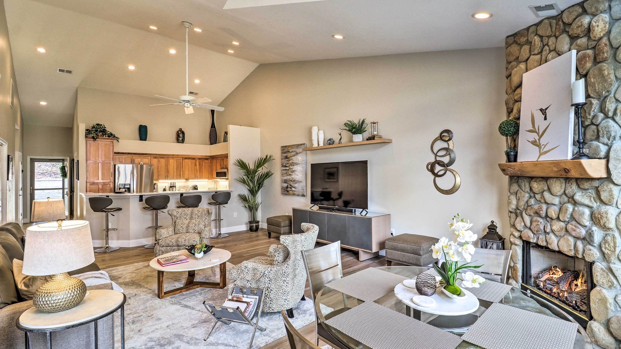 Photo of Livingroom in Lake Lure