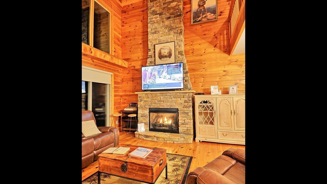 Photo of Livingroom in West Jefferson
