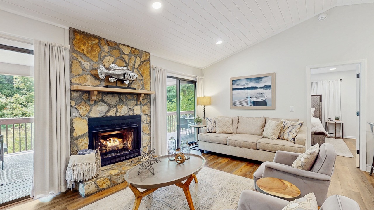 Photo of Livingroom in Sylva