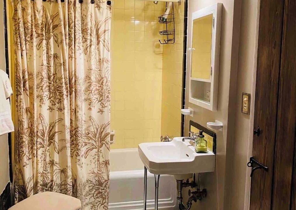 Photo of Bathroom in Lynn