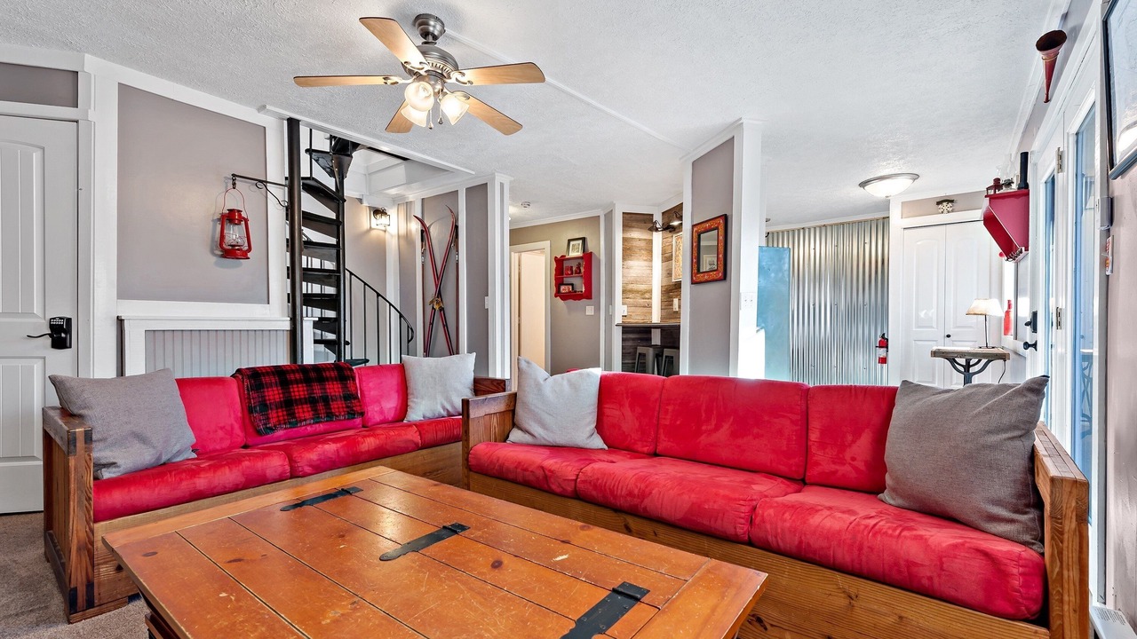 Photo of Livingroom in Beech Mountain