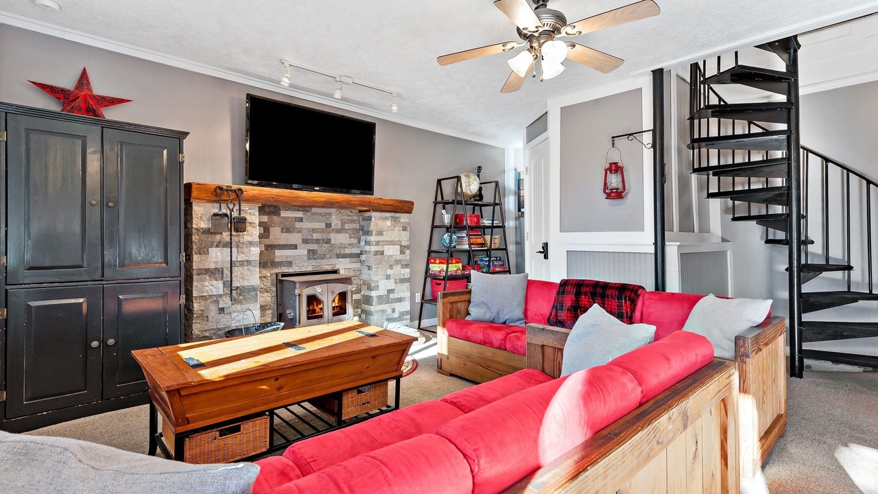 Photo of Livingroom in Beech Mountain