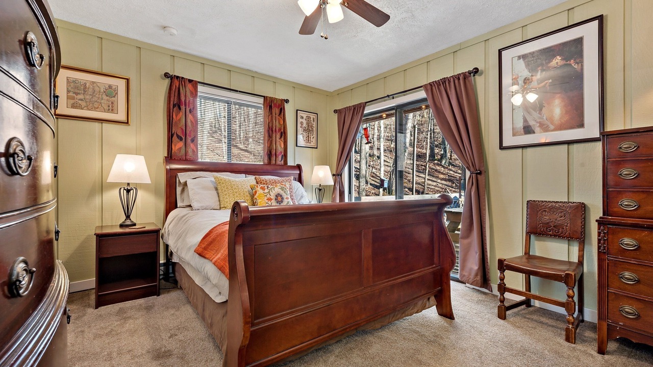 Photo of Bedroom in Beech Mountain