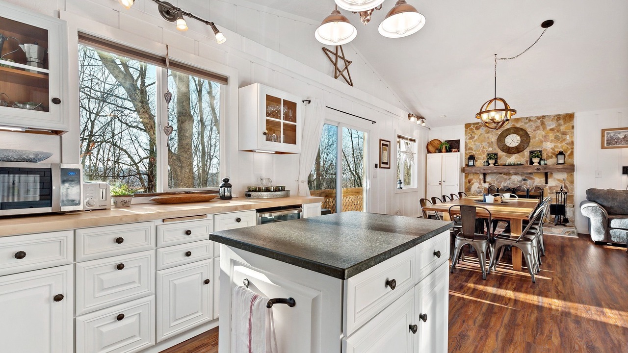 Photo of Kitchen in Beech Mountain