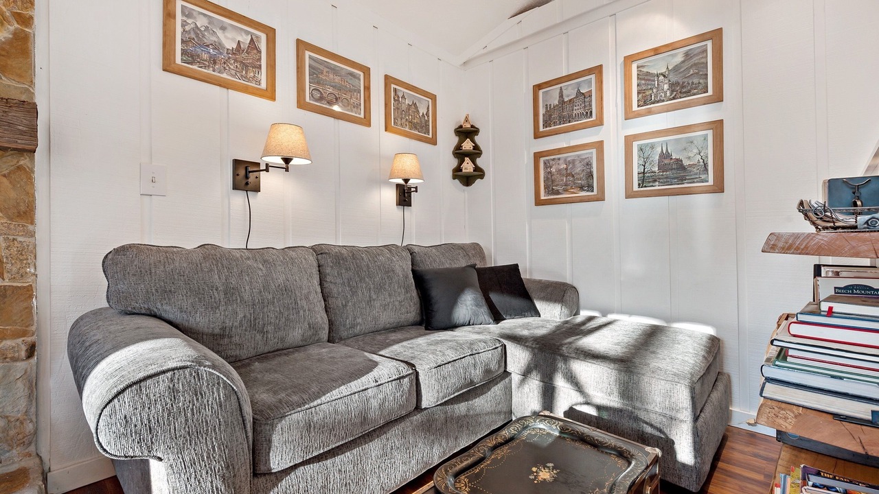Photo of Livingroom in Beech Mountain