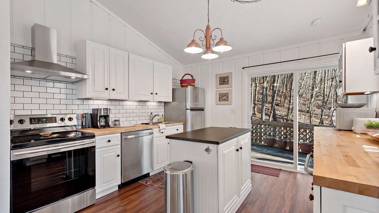 Photo of Kitchen in Beech Mountain