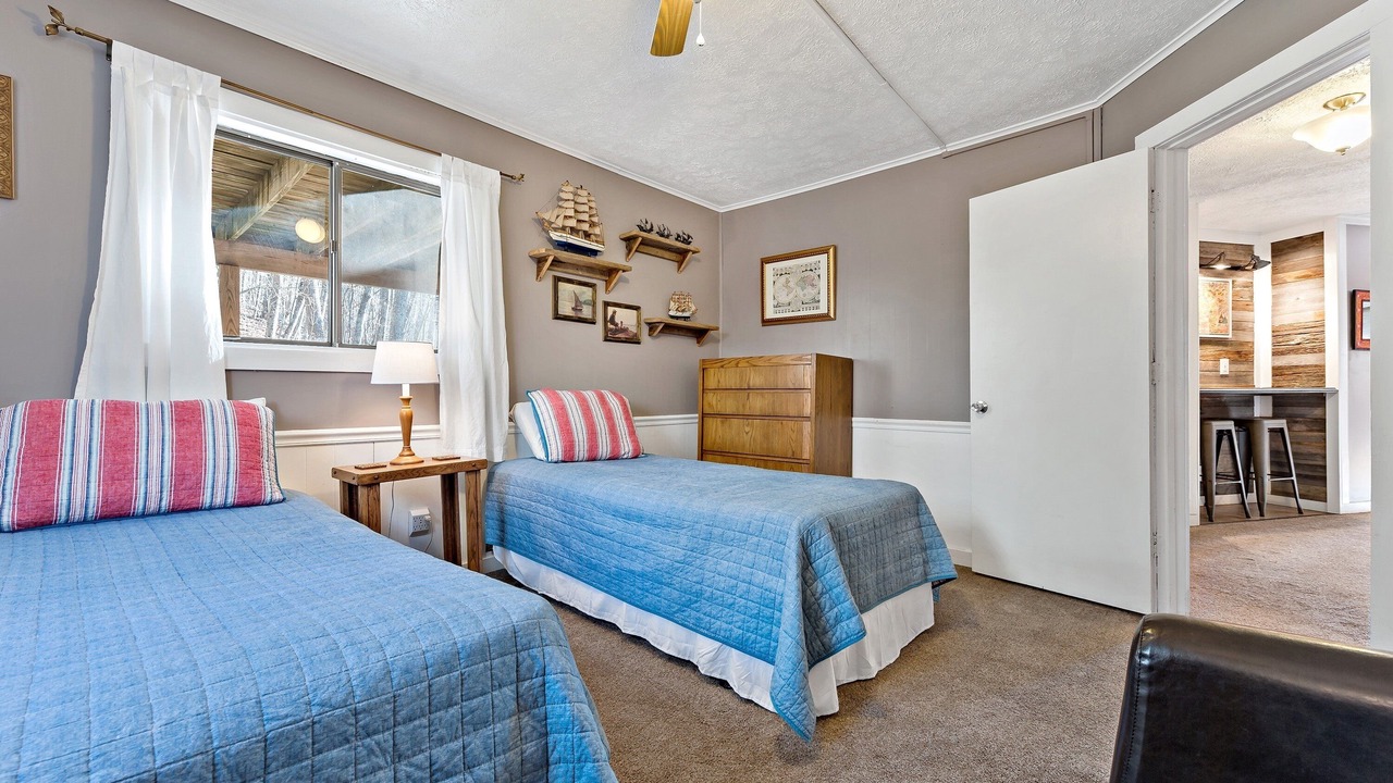 Photo of Bedroom in Beech Mountain