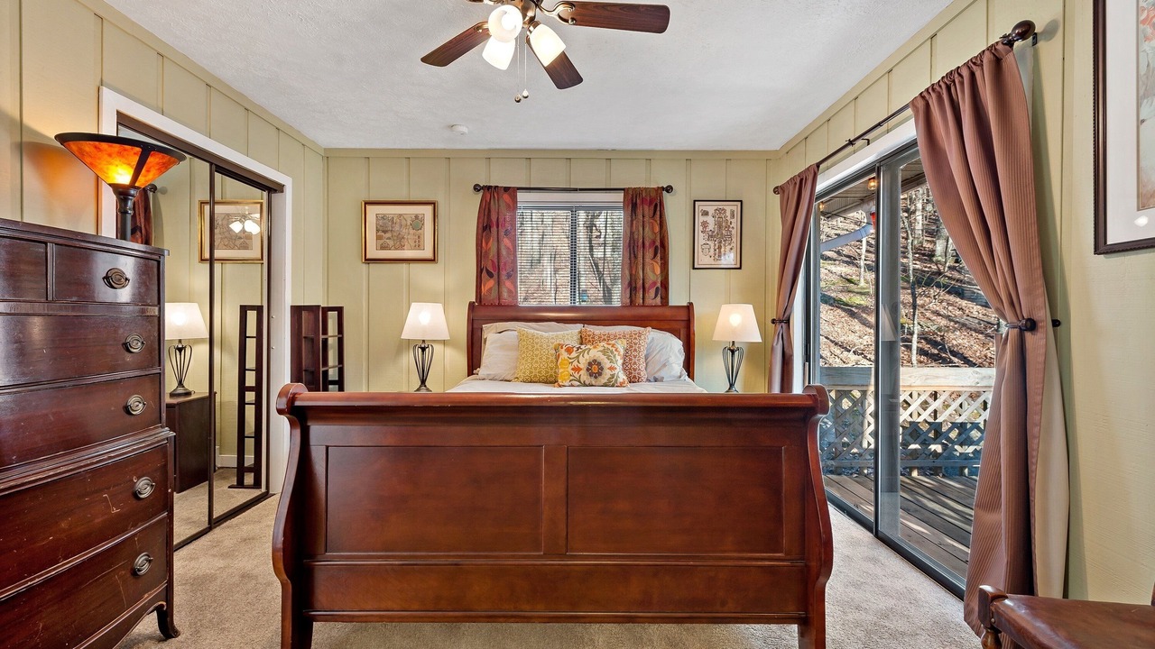 Photo of Bedroom in Beech Mountain