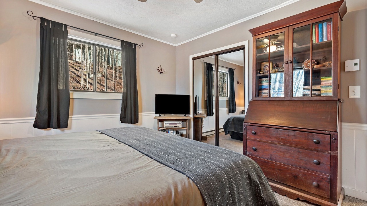 Photo of Bedroom in Beech Mountain