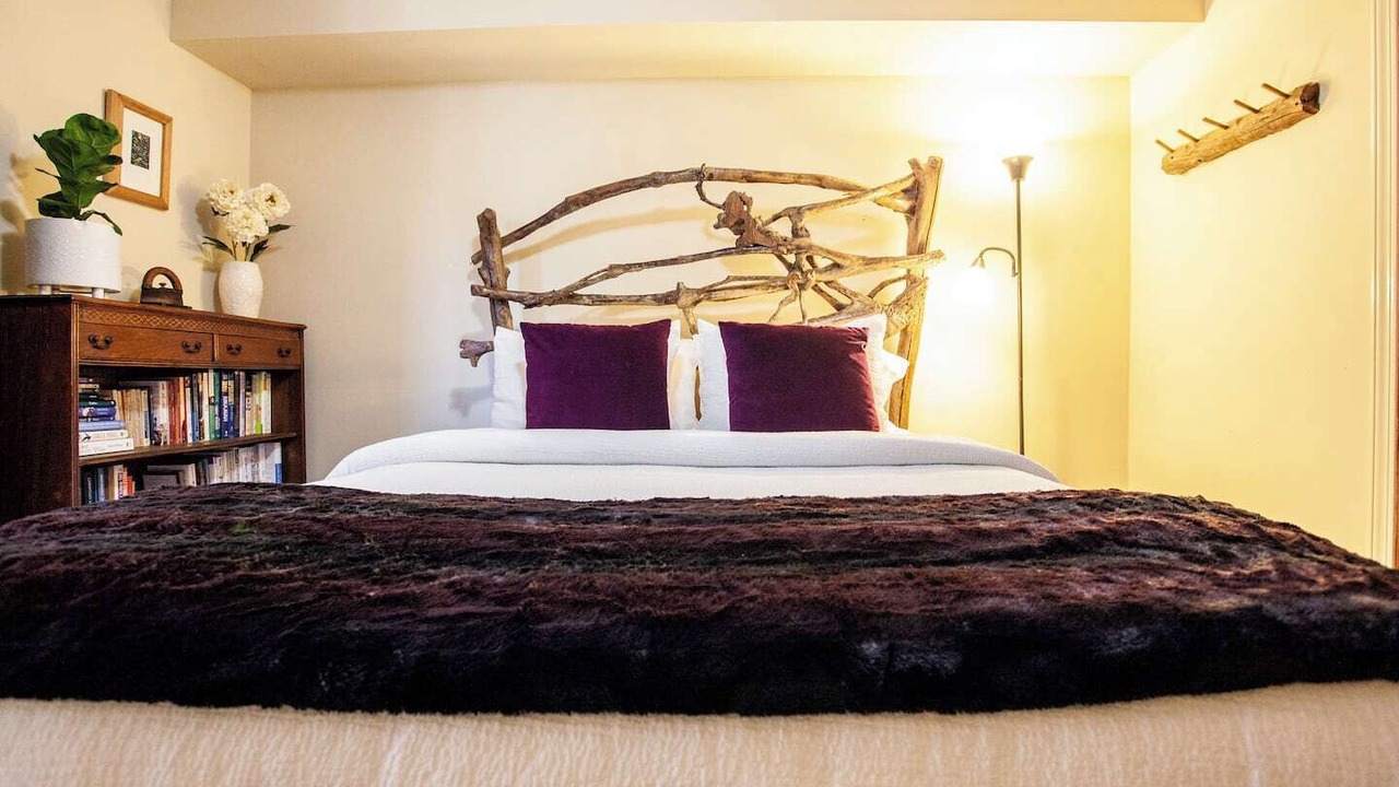 Photo of Bedroom in Salem