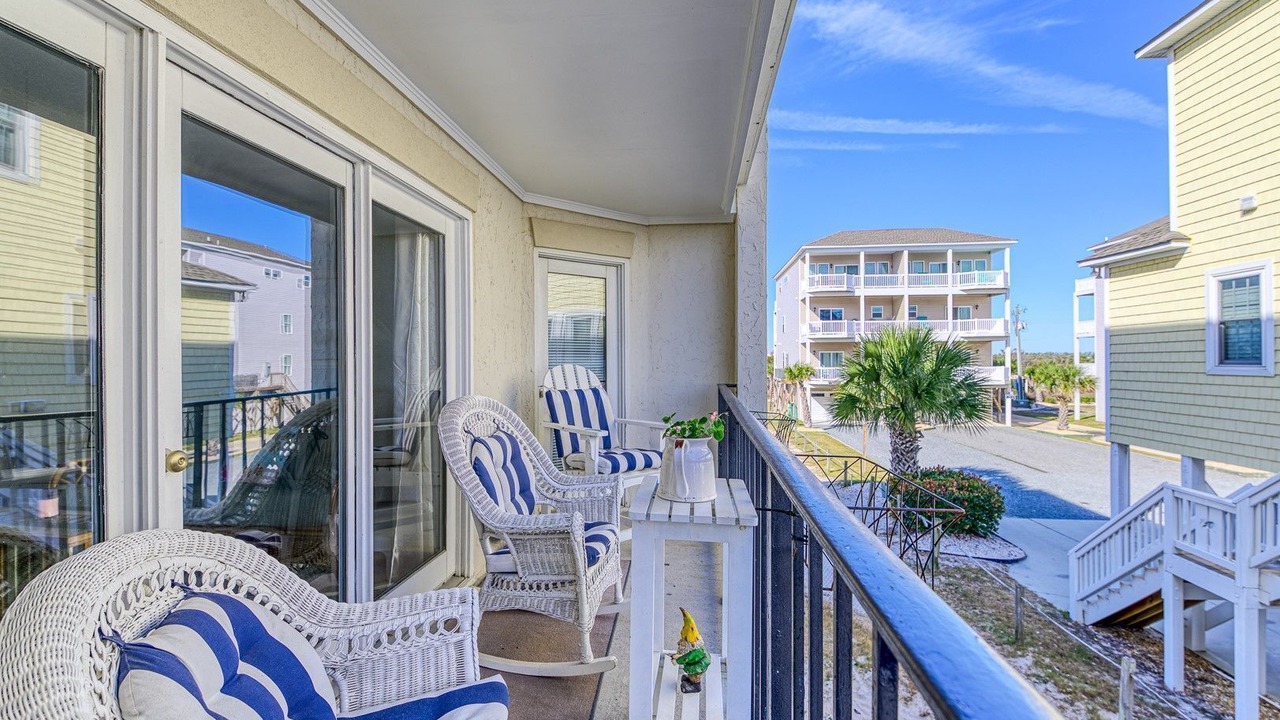 Photo of Patio Balcony in North Topsail Beach