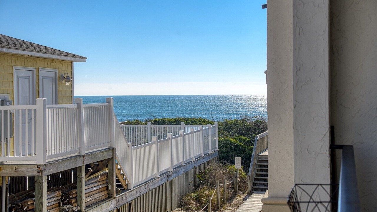 Photo of Patio Balcony in North Topsail Beach