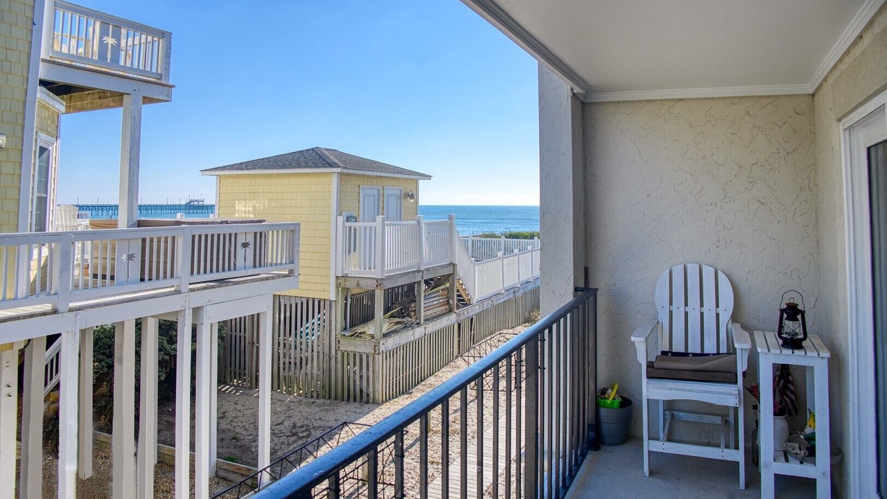 Photo of Patio Balcony in North Topsail Beach