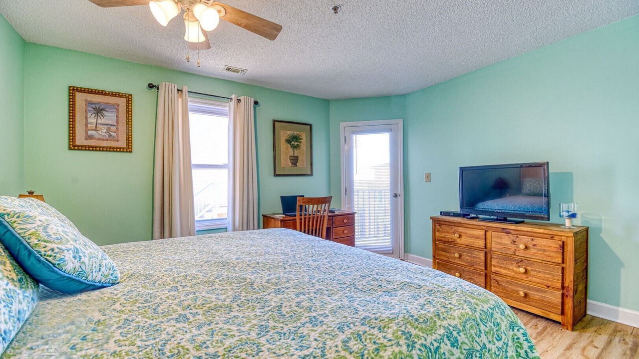 Photo of Patio Balcony in North Topsail Beach