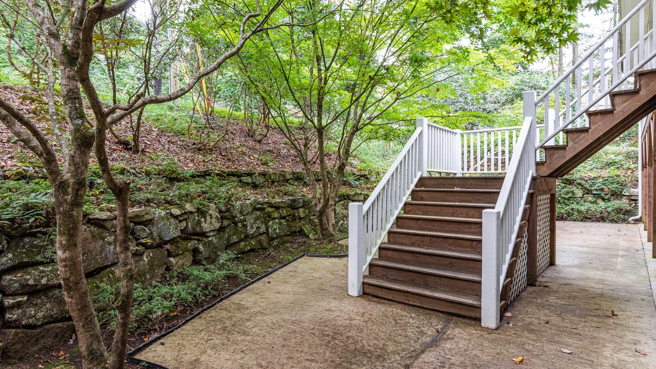 Photo of Outdoor in Laurel Park