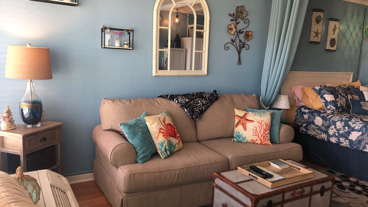 Photo of Livingroom in Atlantic Beach