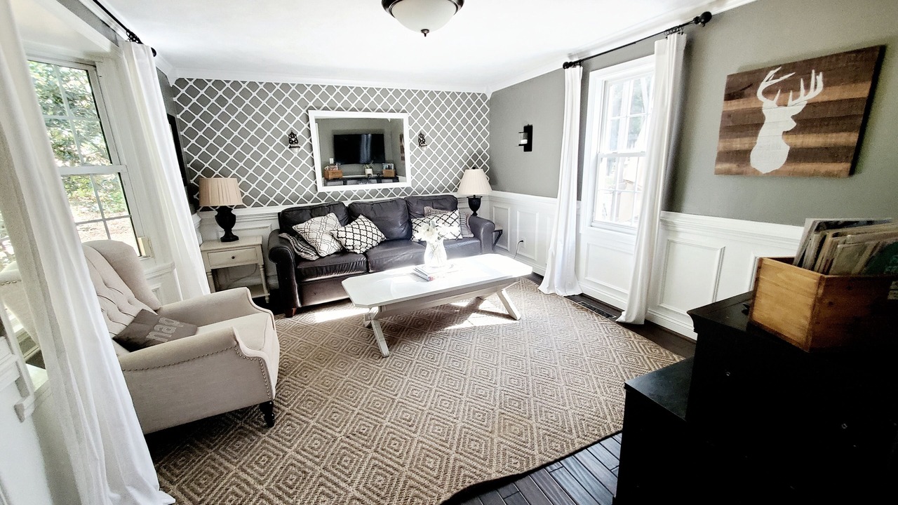 Photo of Livingroom in Terry Sanford