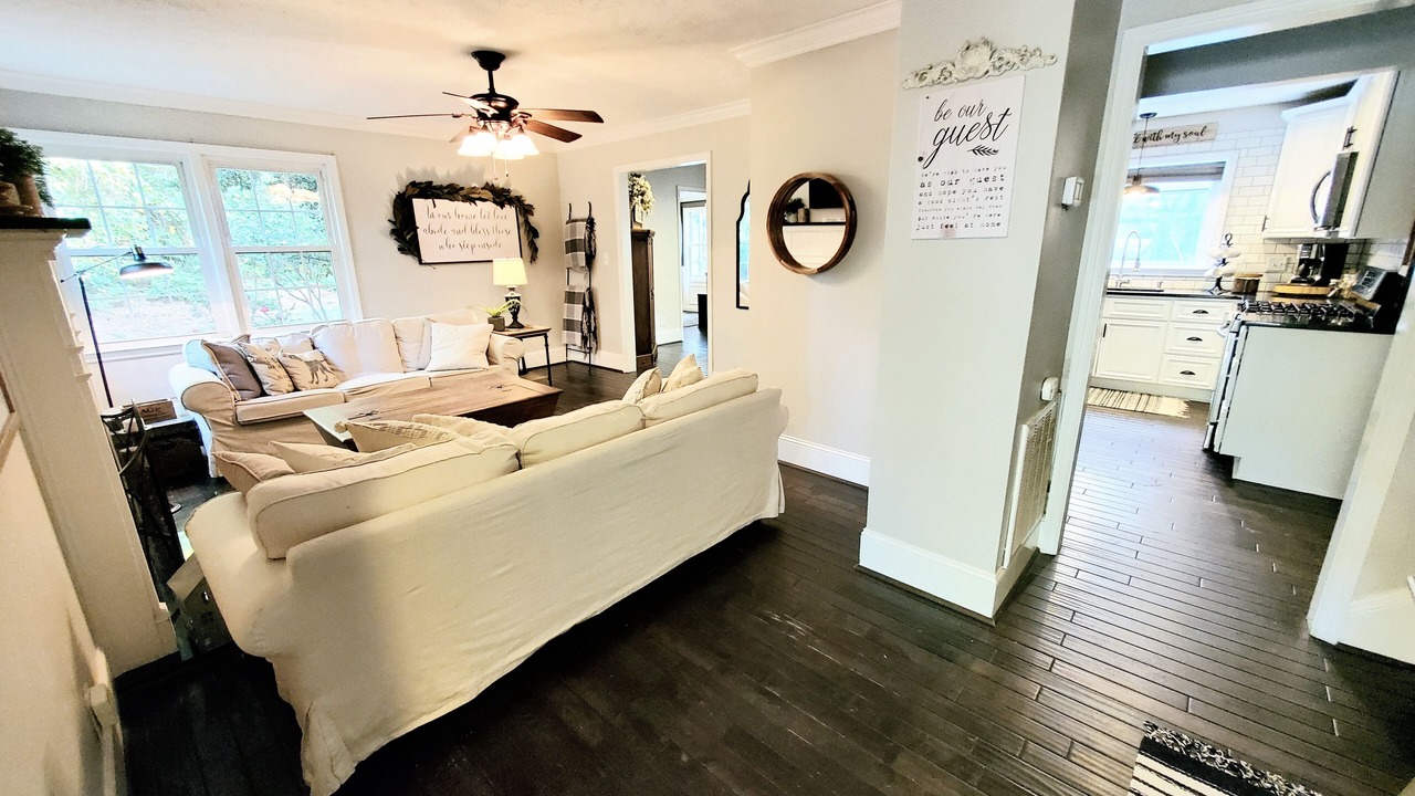 Photo of Livingroom in Terry Sanford