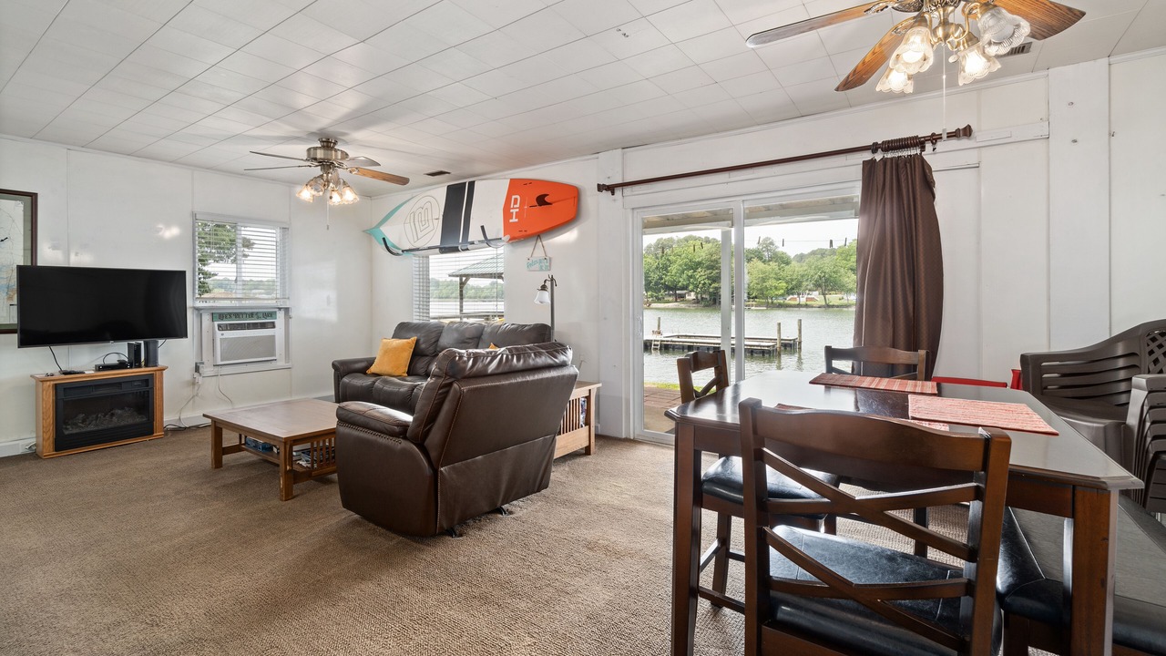 Photo of Livingroom in Mooresville