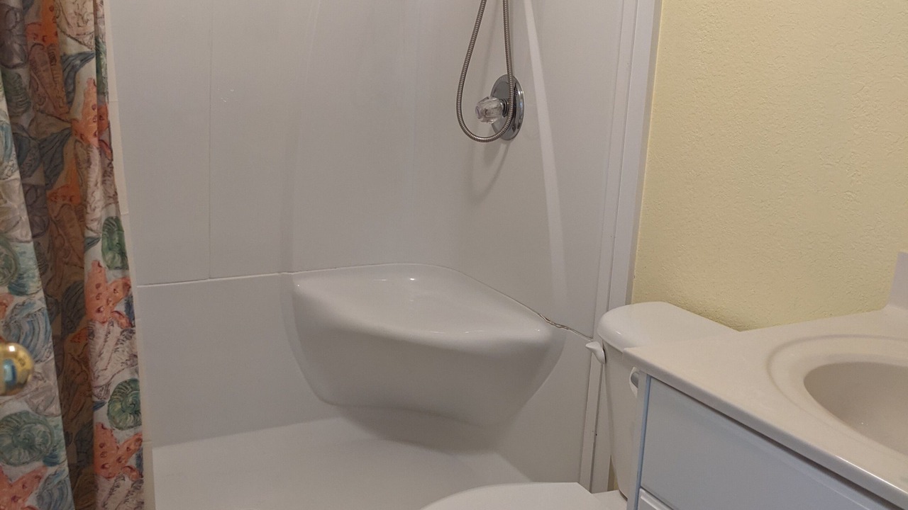 Photo of Bathroom in Hatteras