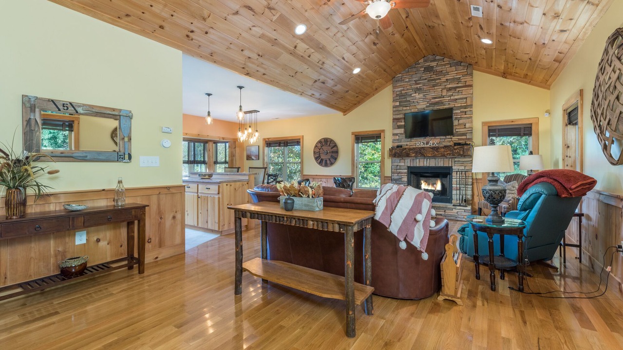 Photo of Bedroom in Spruce Pine