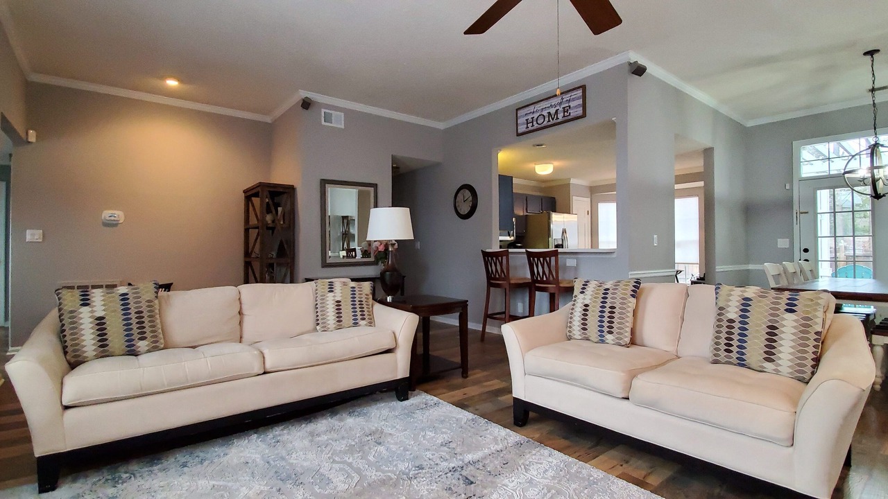 Photo of Livingroom in Paw Creek