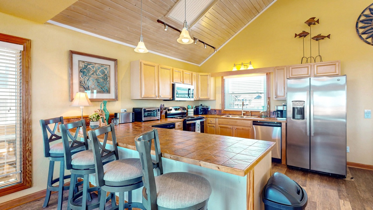 Photo of Kitchen in Waves