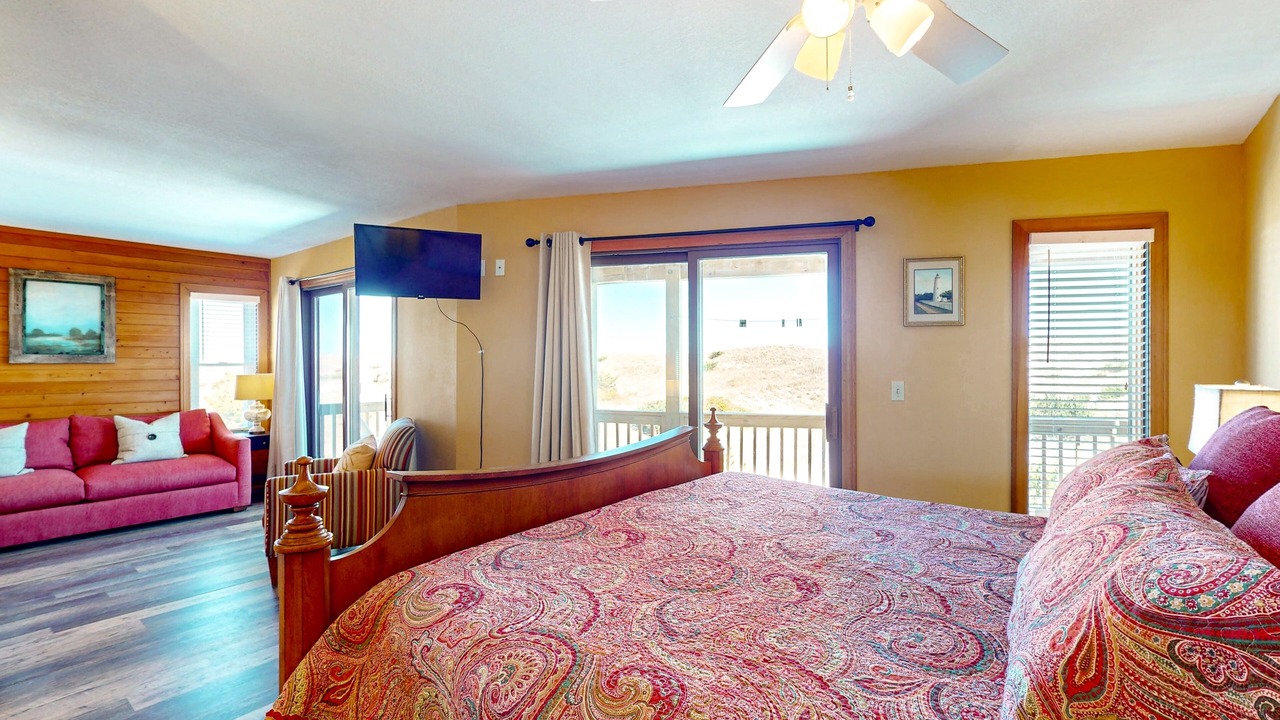Photo of Bedroom in Waves