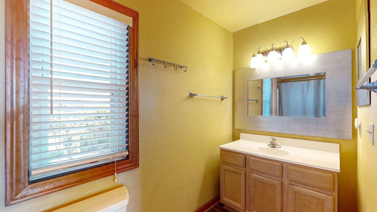 Photo of Bathroom in Waves