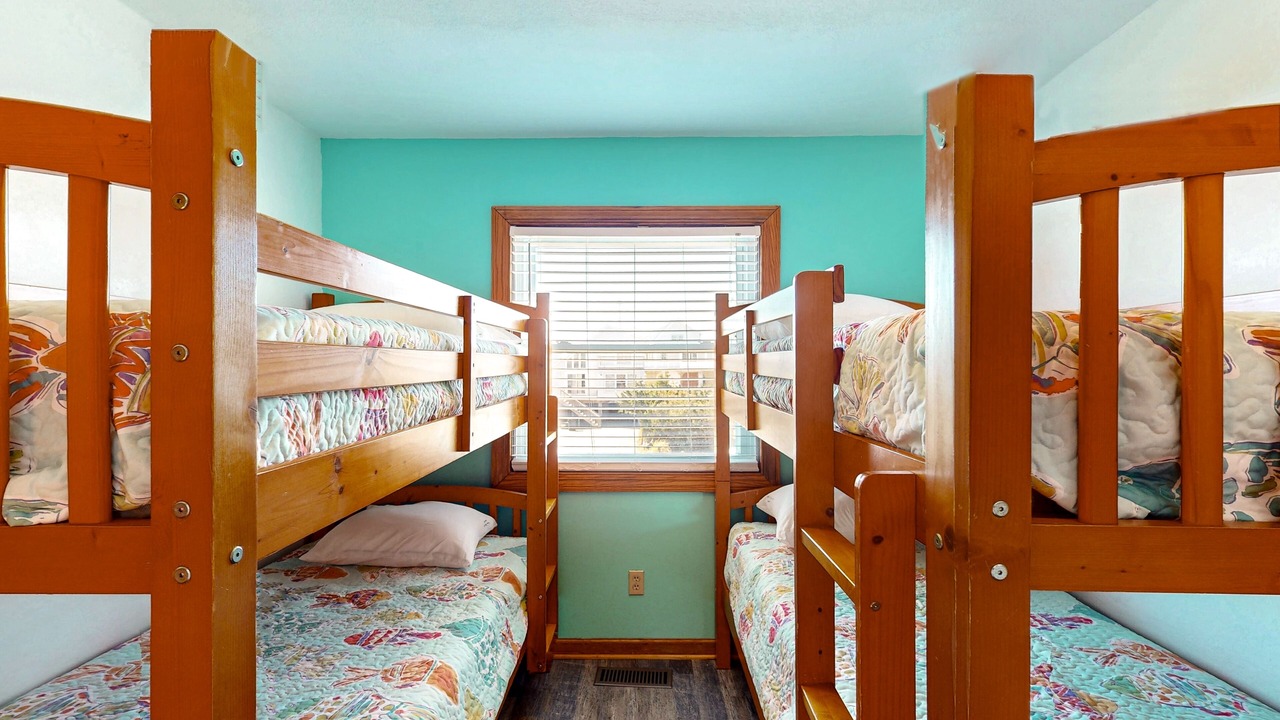 Photo of Bedroom in Waves